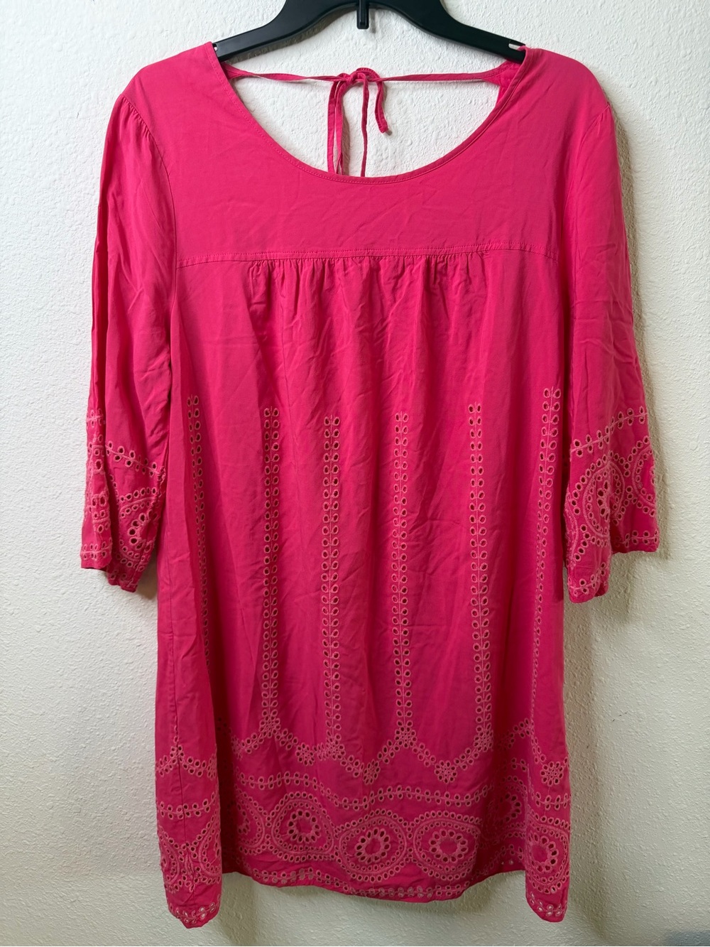 crown & ivy Bright Pink Eyelet Tie-Back Tunic